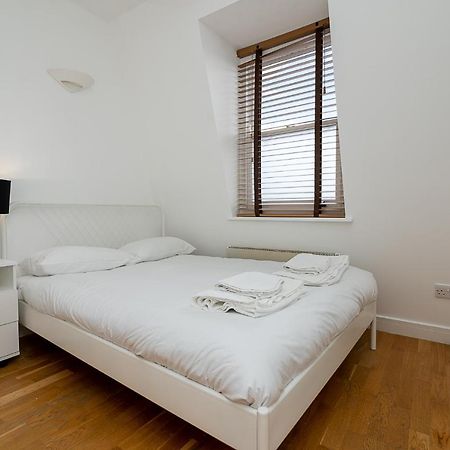 Modern 1 Bed Flat For Up To 2 People In Holborn, London With Free Wifi Apartment ภายนอก รูปภาพ
