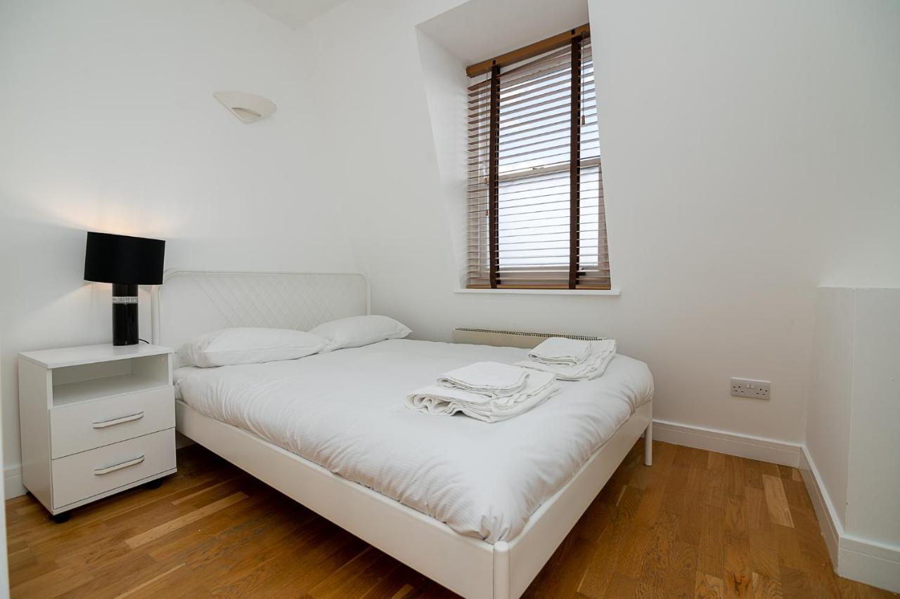 Modern 1 Bed Flat For Up To 2 People In Holborn, London With Free Wifi Apartment ภายนอก รูปภาพ